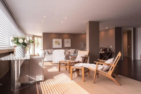 Luxury Living in Nogal 3 Bedrooms & Terrace
